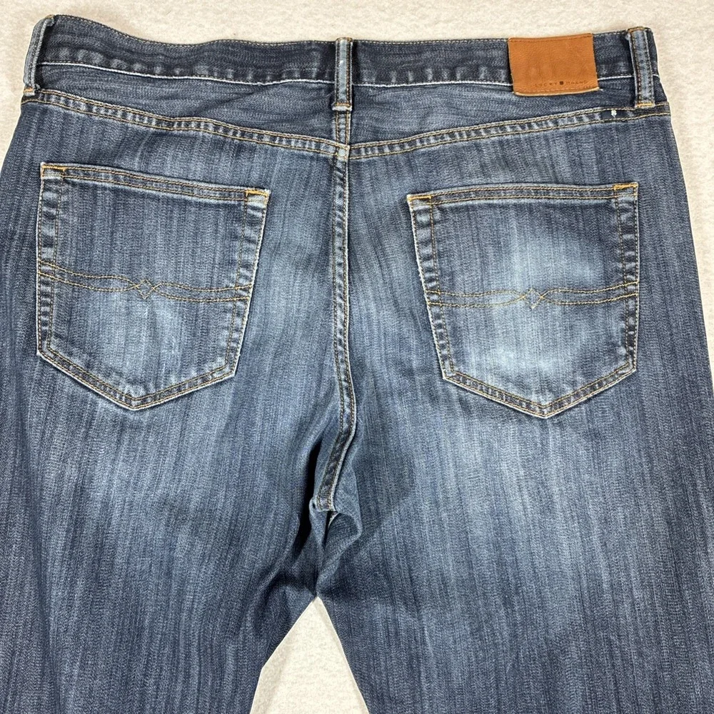 Lucky Brand Men's 410 Athletic Fit Blue Denim Jeans Size 36x32 Whiskering Fade